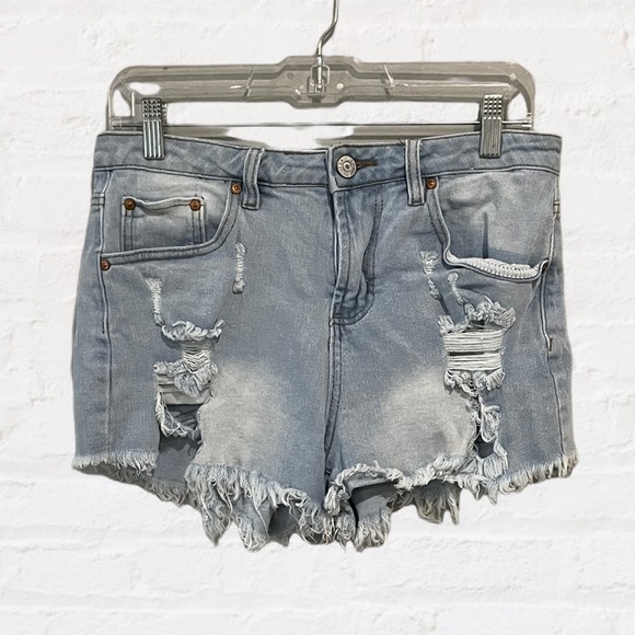 Almost Famous Pants - Almost Famous Cut-Off Denim Blue Jean Shorts Women’s Sz 7‎